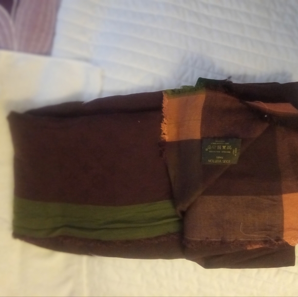 Louis Vuitton Mandarin Monogram silk/wool shaw/scarf 401910 - Picture 3 of 7